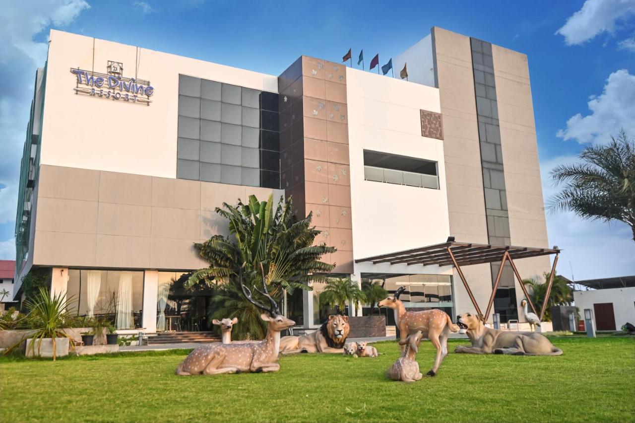 The Divine Resort Somnath Exterior photo